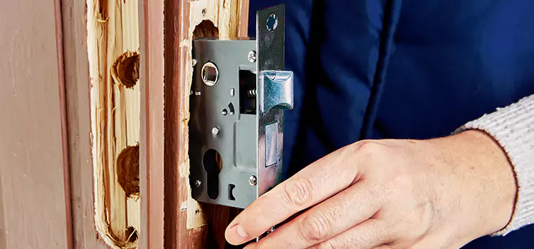 Garage Door Lock Replacement Scarsdale